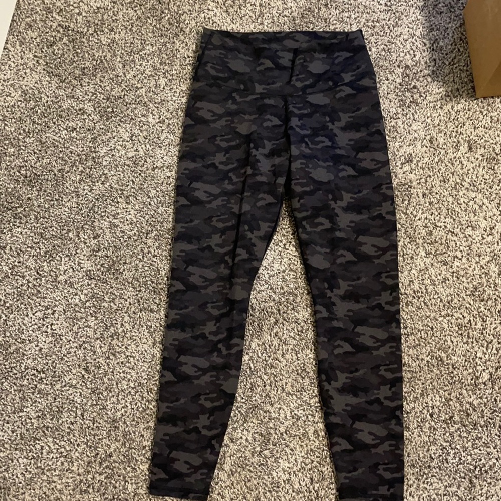 Camo leggings